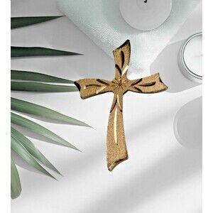 1/20 14K Yellow Gold Filled Diamond Cut Cross Pendant Necklace 1.46 grams .75"